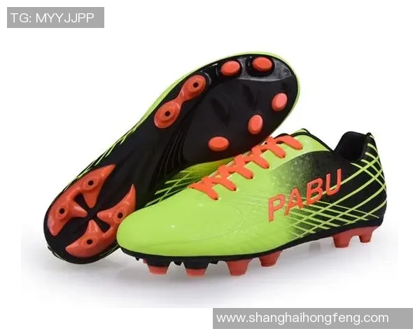 2017年宽脚足球鞋评测与推荐适合不同场地的最佳选择 2017年宽脚足球鞋评测与推荐适合不同场地的最佳选择