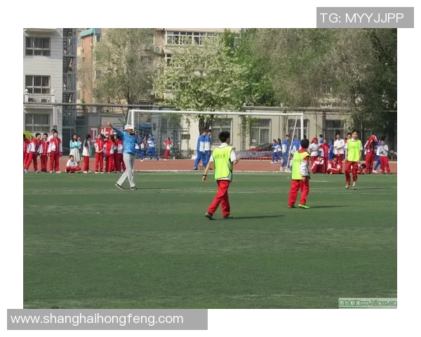 中乌足球友谊赛精彩回顾八月三十一日激情碰撞展现球技与团结